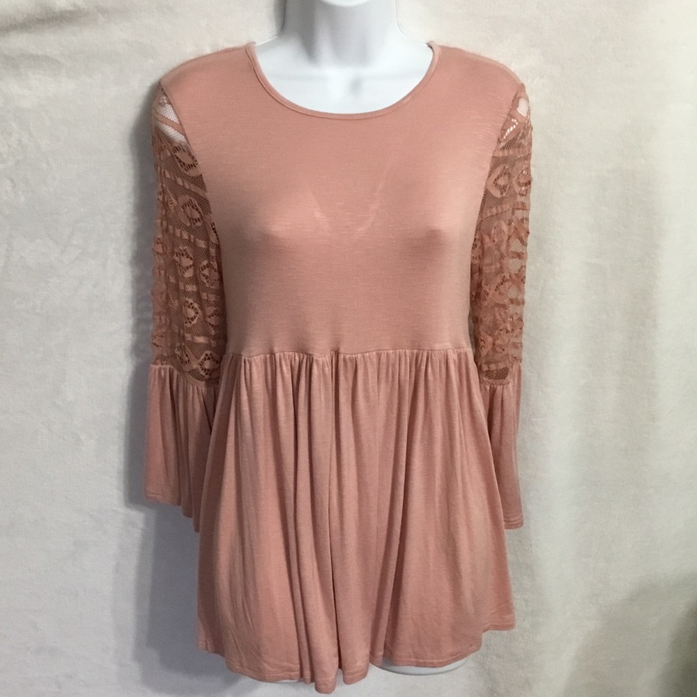 Sonja Betro Lace Bell Sleeve Top